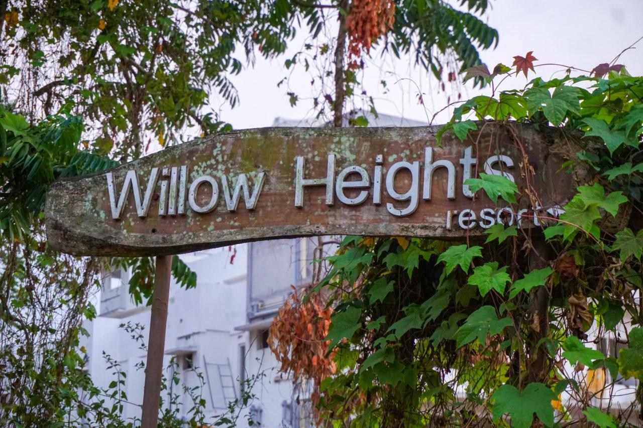 Willow Heights Athirappilly Exteriör bild